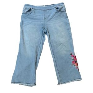 The Pioneer Woman Light Wash denim capris w/ frayed hem and floral embroidery
